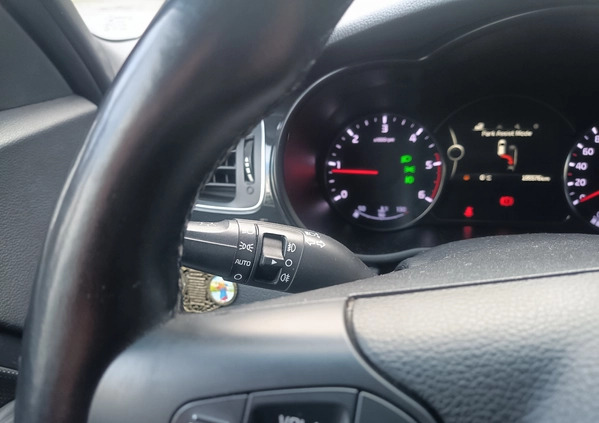 Kia Carens cena 42000 przebieg: 230000, rok produkcji 2015 z Myślenice małe 781